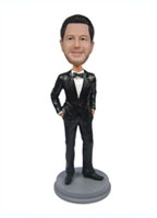 Why choose bride and groom bobbleheads as a gift or for your own wedding