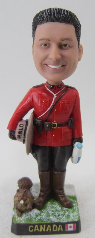 Elegant Personalized Bobbleheads from Photo at Reasonable Prices