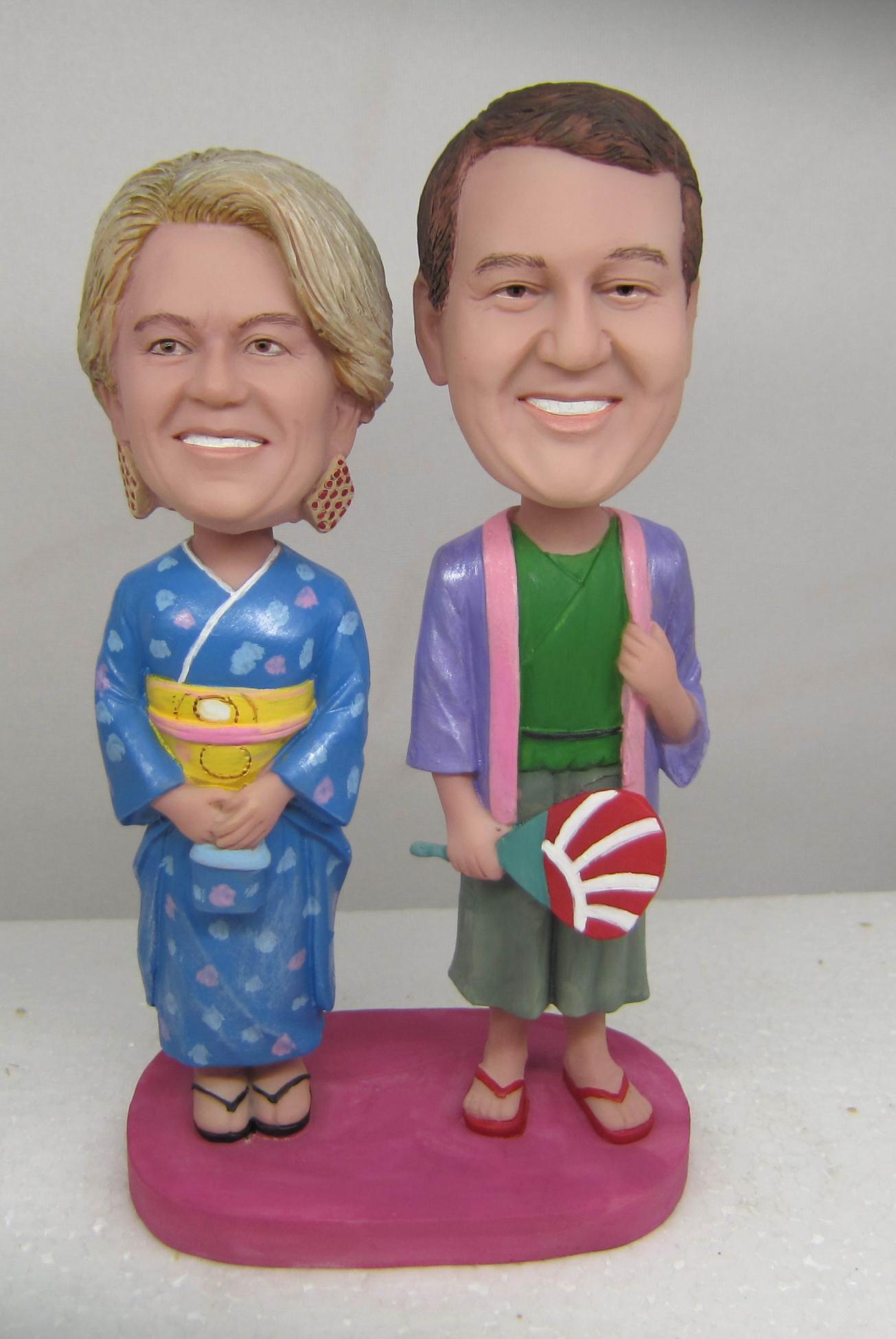 Custom Made Bobbleheads That Look Like You is a very interesting doll, you can have your own custom doll according to your preferences.