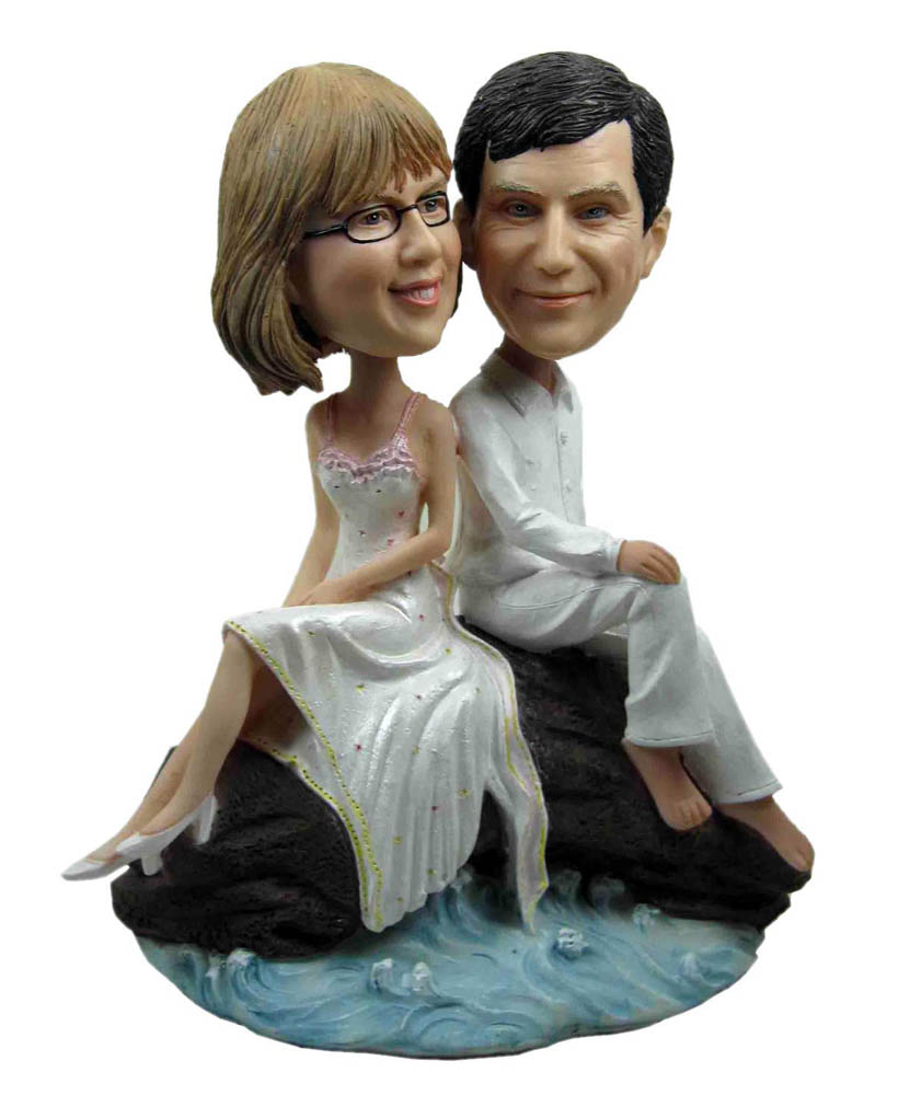 Back in Back Man and Woman Love Couple Bobbleheads
