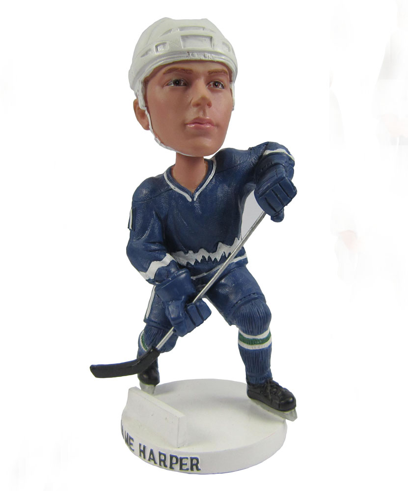 personalized figurine of hockey player G022