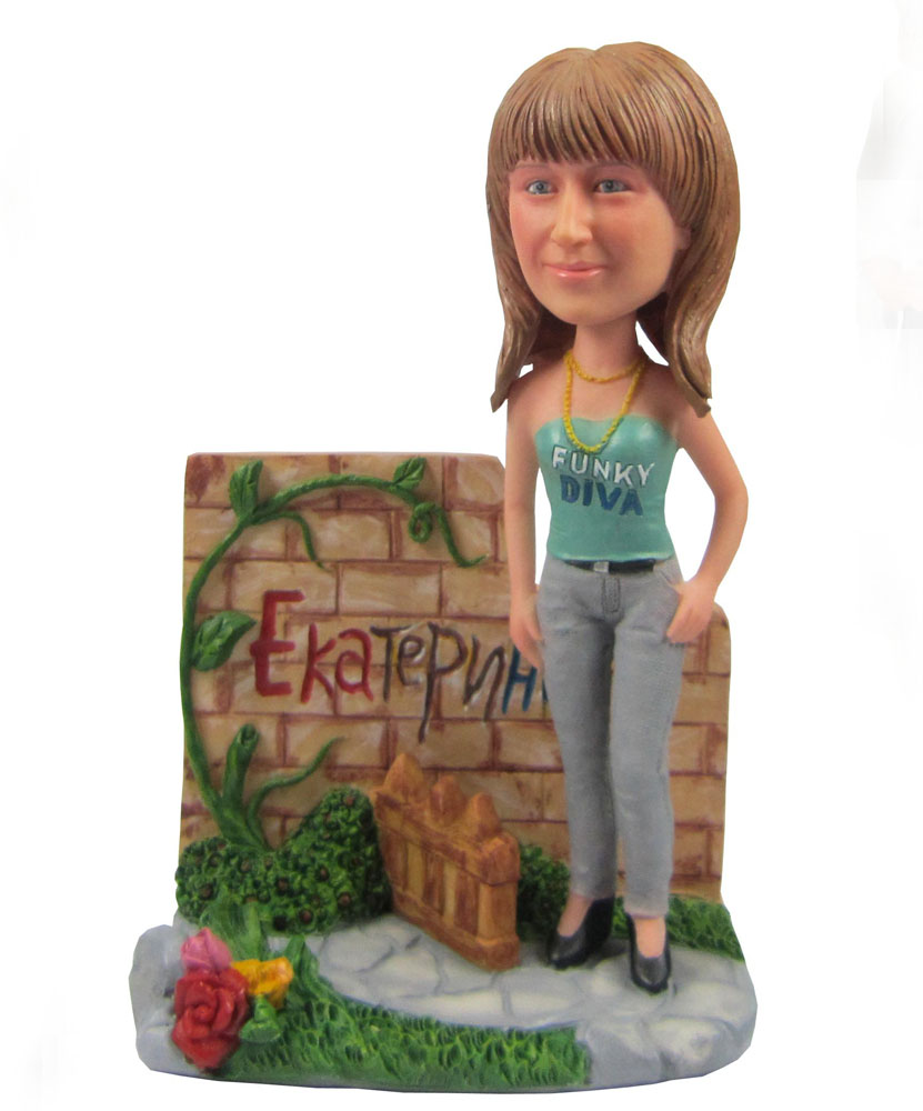 Create your own bobblehaed with a small garden G082