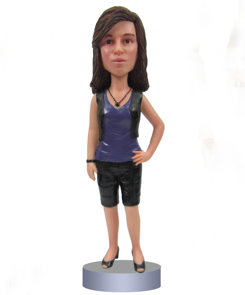 Customizable dolls dressed in purple vest and black shorts G104