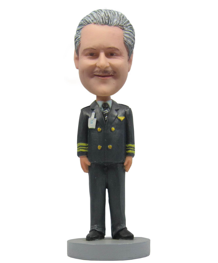 Bobble head figures dressed in military uniform