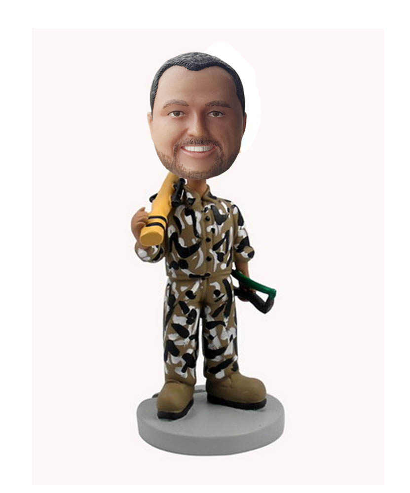 Hunter Bobblehead with Rifle B497