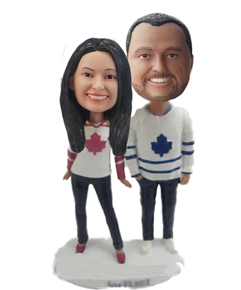 Couple wear  bobbleheads doll W640