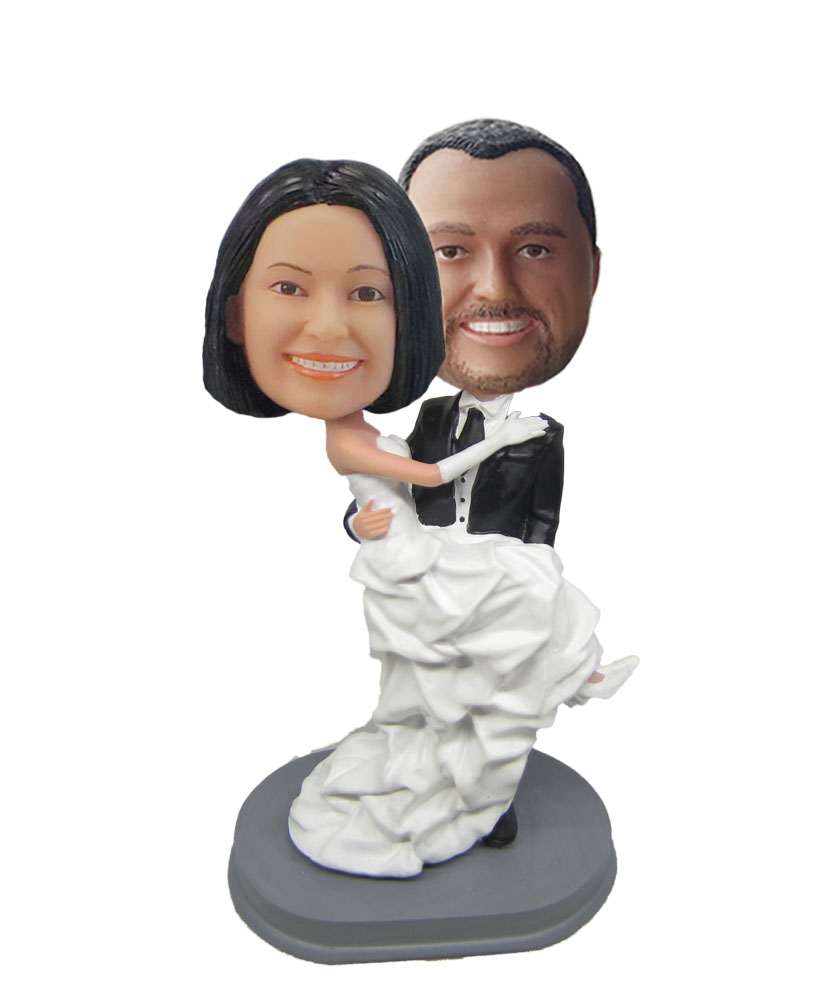 Man Holds Woman With Martini Glass bobblehead Dolls W703