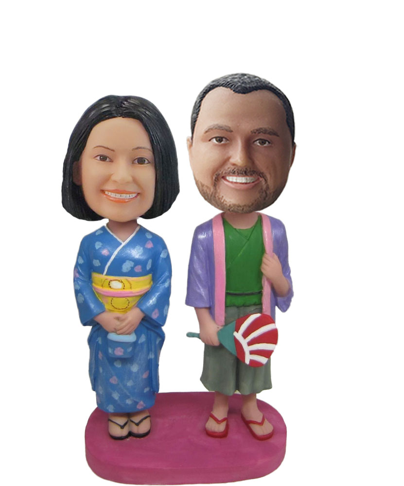 Bride and Groom In Traditional Janpan Bobblehead w776