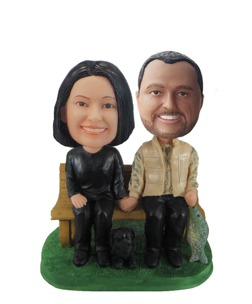 Couple in chair bobblehead doll W992